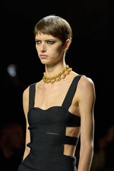 Look 54